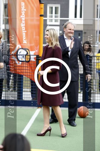 Amsterdam 22 april 2016
Koning Willem Alexander en Koningin Maxima bij de opening van de koningsspelen in Amsterdam.
Richard Krajicek vangt ze op en Johnny de Mol doet de presentatie.