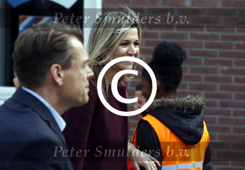 Amsterdam 22 april 2016
Koning Willem Alexander en Koningin Maxima bij de opening van de koningsspelen in Amsterdam.
Richard Krajicek vangt ze op en Johnny de Mol doet de presentatie.