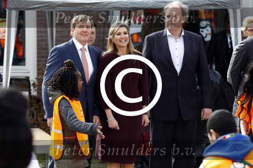 Amsterdam 22 april 2016
Koning Willem Alexander en Koningin Maxima bij de opening van de koningsspelen in Amsterdam.
Richard Krajicek vangt ze op en Johnny de Mol doet de presentatie.