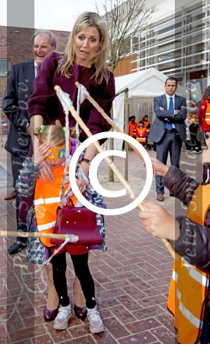 Amsterdam 22 april 2016
Koning Willem Alexander en Koningin Maxima bij de opening van de koningsspelen in Amsterdam.
Richard Krajicek vangt ze op en Johnny de Mol doet de presentatie.