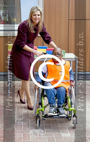 Amsterdam 22 april 2016
Koning Willem Alexander en Koningin Maxima bij de opening van de koningsspelen in Amsterdam.
Richard Krajicek vangt ze op en Johnny de Mol doet de presentatie.
