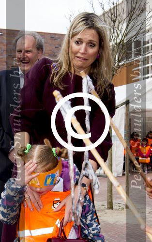Amsterdam 22 april 2016
Koning Willem Alexander en Koningin Maxima bij de opening van de koningsspelen in Amsterdam.
Richard Krajicek vangt ze op en Johnny de Mol doet de presentatie.