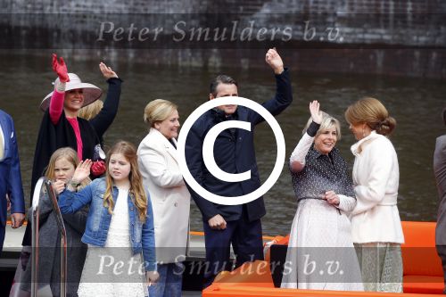 Zwolle 27 april 2016
Koningsdag in Zwolle met Koning Willem Alexander Koningin Maxima Prinses Amalia Ariane Alexia Prins Constantijn Prinses Laurentien Prins Maurits Prinses Marilene Prins Bernhard Prinses Annette Prins Pieter Christiaan Prinses Anita Prins Floris en Prinses Aimee.