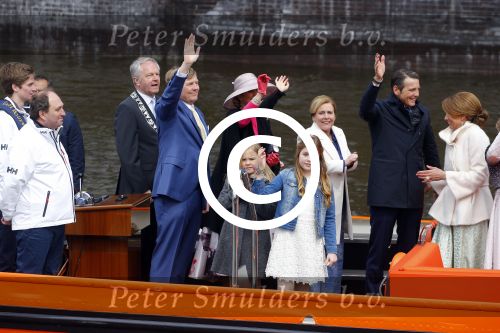 Zwolle 27 april 2016
Koningsdag in Zwolle met Koning Willem Alexander Koningin Maxima Prinses Amalia Ariane Alexia Prins Constantijn Prinses Laurentien Prins Maurits Prinses Marilene Prins Bernhard Prinses Annette Prins Pieter Christiaan Prinses Anita Prins Floris en Prinses Aimee.