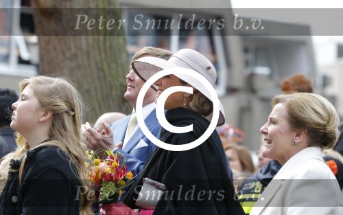 Zwolle 27 april 2016
Koningsdag in Zwolle met Koning Willem Alexander Koningin Maxima Prinses Amalia Ariane Alexia Prins Constantijn Prinses Laurentien Prins Maurits Prinses Marilene Prins Bernhard Prinses Annette Prins Pieter Christiaan Prinses Anita Prins Floris en Prinses Aimee.