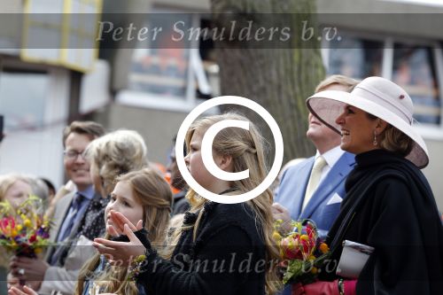Zwolle 27 april 2016
Koningsdag in Zwolle met Koning Willem Alexander Koningin Maxima Prinses Amalia Ariane Alexia Prins Constantijn Prinses Laurentien Prins Maurits Prinses Marilene Prins Bernhard Prinses Annette Prins Pieter Christiaan Prinses Anita Prins Floris en Prinses Aimee.