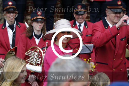 Zwolle 27 april 2016
Koningsdag in Zwolle met Koning Willem Alexander Koningin Maxima Prinses Amalia Ariane Alexia Prins Constantijn Prinses Laurentien Prins Maurits Prinses Marilene Prins Bernhard Prinses Annette Prins Pieter Christiaan Prinses Anita Prins Floris en Prinses Aimee.