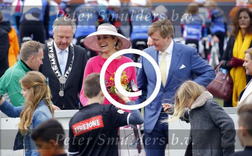 Zwolle 27 april 2016
Koningsdag in Zwolle met Koning Willem Alexander Koningin Maxima Prinses Amalia Ariane Alexia Prins Constantijn Prinses Laurentien Prins Maurits Prinses Marilene Prins Bernhard Prinses Annette Prins Pieter Christiaan Prinses Anita Prins Floris en Prinses Aimee.