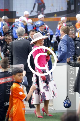 Zwolle 27 april 2016
Koningsdag in Zwolle met Koning Willem Alexander Koningin Maxima Prinses Amalia Ariane Alexia Prins Constantijn Prinses Laurentien Prins Maurits Prinses Marilene Prins Bernhard Prinses Annette Prins Pieter Christiaan Prinses Anita Prins Floris en Prinses Aimee.