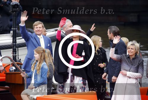 Zwolle 27 april 2016
Koningsdag in Zwolle met Koning Willem Alexander Koningin Maxima Prinses Amalia Ariane Alexia Prins Constantijn Prinses Laurentien Prins Maurits Prinses Marilene Prins Bernhard Prinses Annette Prins Pieter Christiaan Prinses Anita Prins Floris en Prinses Aimee.