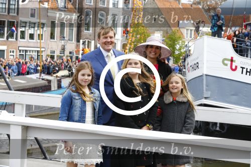 Zwolle 27 april 2016
Koningsdag in Zwolle met Koning Willem Alexander Koningin Maxima Prinses Amalia Ariane Alexia Prins Constantijn Prinses Laurentien Prins Maurits Prinses Marilene Prins Bernhard Prinses Annette Prins Pieter Christiaan Prinses Anita Prins Floris en Prinses Aimee.