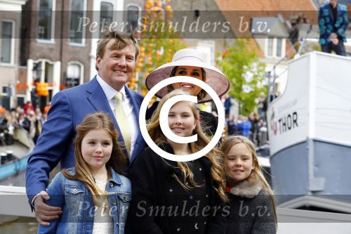 Zwolle 27 april 2016
Koningsdag in Zwolle met Koning Willem Alexander Koningin Maxima Prinses Amalia Ariane Alexia Prins Constantijn Prinses Laurentien Prins Maurits Prinses Marilene Prins Bernhard Prinses Annette Prins Pieter Christiaan Prinses Anita Prins Floris en Prinses Aimee.