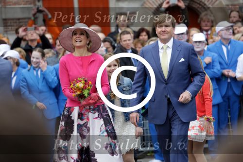 Zwolle 27 april 2016
Koningsdag in Zwolle met Koning Willem Alexander Koningin Maxima Prinses Amalia Ariane Alexia Prins Constantijn Prinses Laurentien Prins Maurits Prinses Marilene Prins Bernhard Prinses Annette Prins Pieter Christiaan Prinses Anita Prins Floris en Prinses Aimee.