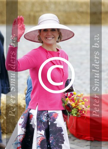 Zwolle 27 april 2016
Koningsdag in Zwolle met Koning Willem Alexander Koningin Maxima Prinses Amalia Ariane Alexia Prins Constantijn Prinses Laurentien Prins Maurits Prinses Marilene Prins Bernhard Prinses Annette Prins Pieter Christiaan Prinses Anita Prins Floris en Prinses Aimee.
