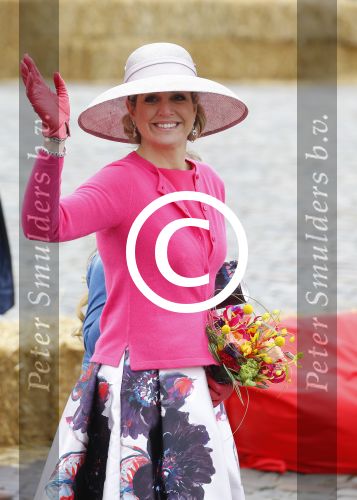Zwolle 27 april 2016
Koningsdag in Zwolle met Koning Willem Alexander Koningin Maxima Prinses Amalia Ariane Alexia Prins Constantijn Prinses Laurentien Prins Maurits Prinses Marilene Prins Bernhard Prinses Annette Prins Pieter Christiaan Prinses Anita Prins Floris en Prinses Aimee.