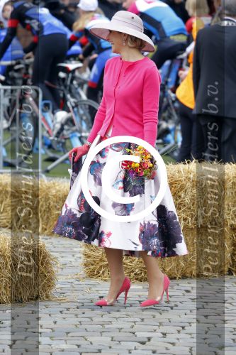 Zwolle 27 april 2016
Koningsdag in Zwolle met Koning Willem Alexander Koningin Maxima Prinses Amalia Ariane Alexia Prins Constantijn Prinses Laurentien Prins Maurits Prinses Marilene Prins Bernhard Prinses Annette Prins Pieter Christiaan Prinses Anita Prins Floris en Prinses Aimee.