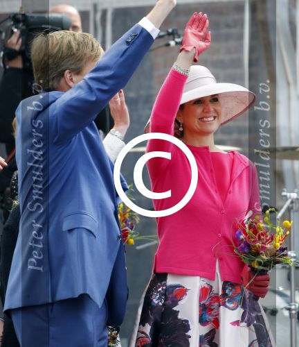 Zwolle 27 april 2016
Koningsdag in Zwolle met Koning Willem Alexander Koningin Maxima Prinses Amalia Ariane Alexia Prins Constantijn Prinses Laurentien Prins Maurits Prinses Marilene Prins Bernhard Prinses Annette Prins Pieter Christiaan Prinses Anita Prins Floris en Prinses Aimee.