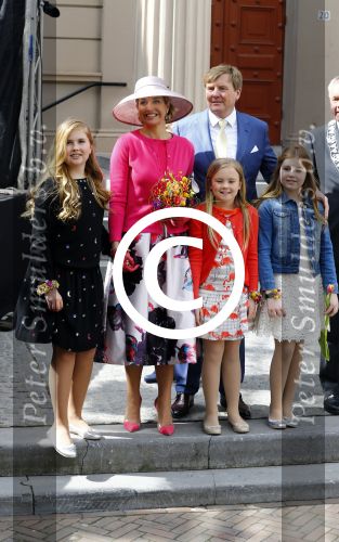 Zwolle 27 april 2016
Koningsdag in Zwolle met Koning Willem Alexander Koningin Maxima Prinses Amalia Ariane Alexia Prins Constantijn Prinses Laurentien Prins Maurits Prinses Marilene Prins Bernhard Prinses Annette Prins Pieter Christiaan Prinses Anita Prins Floris en Prinses Aimee.