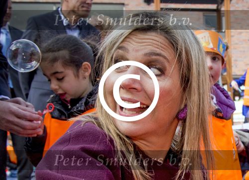 Amsterdam 22 april 2016
Koning Willem Alexander en Koningin Maxima bij de opening van de koningsspelen in Amsterdam.
Richard Krajicek vangt ze op en Johnny de Mol doet de presentatie.