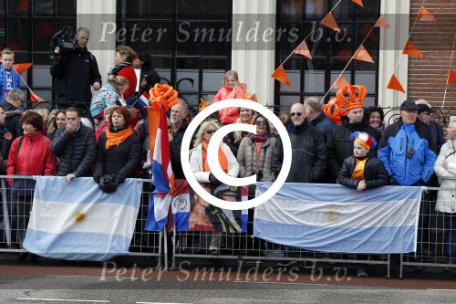 Zwolle 27 april 2016
Koningsdag in Zwolle met Koning Willem Alexander Koningin Maxima Prinses Amalia Ariane Alexia Prins Constantijn Prinses Laurentien Prins Maurits Prinses Marilene Prins Bernhard Prinses Annette Prins Pieter Christiaan Prinses Anita Prins Floris en Prinses Aimee.