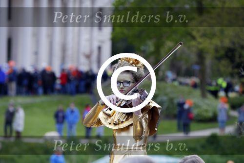 Zwolle 27 april 2016
Koningsdag in Zwolle met Koning Willem Alexander Koningin Maxima Prinses Amalia Ariane Alexia Prins Constantijn Prinses Laurentien Prins Maurits Prinses Marilene Prins Bernhard Prinses Annette Prins Pieter Christiaan Prinses Anita Prins Floris en Prinses Aimee.