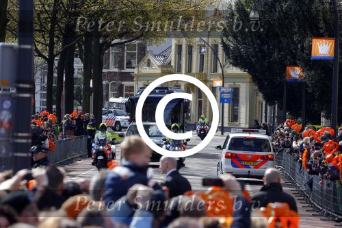 Zwolle 27 april 2016
Koningsdag in Zwolle met Koning Willem Alexander Koningin Maxima Prinses Amalia Ariane Alexia Prins Constantijn Prinses Laurentien Prins Maurits Prinses Marilene Prins Bernhard Prinses Annette Prins Pieter Christiaan Prinses Anita Prins Floris en Prinses Aimee. Koninklijke bus