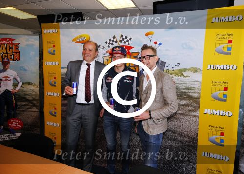 Zandvoort 20 april 2016
Persconferentie Max Verstapen ivm race event ism met Circuitpark Zandvoort en Jumbo.
Prins Bernhard Junior Jos Verstappen en Frits v Eerd waren aanwezig.