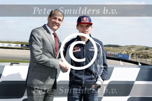 Zandvoort 20 april 2016
Persconferentie Max Verstapen ivm race event ism met Circuitpark Zandvoort en Jumbo.
Prins Bernhard Junior Jos Verstappen en Frits v Eerd waren aanwezig.