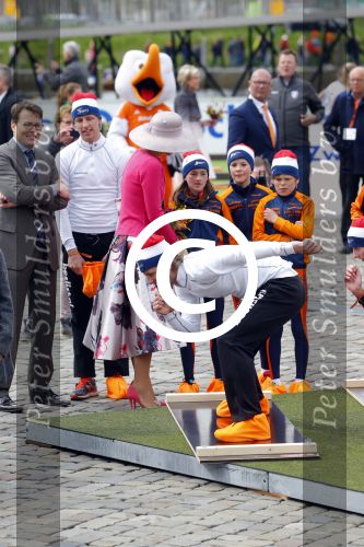 Zwolle 27 april 2016
Koningsdag in Zwolle met Koning Willem Alexander Koningin Maxima Prinses Amalia Ariane Alexia Prins Constantijn Prinses Laurentien Prins Maurits Prinses Marilene Prins Bernhard Prinses Annette Prins Pieter Christiaan Prinses Anita Prins Floris en Prinses Aimee. Michiel en Ronald Mulder