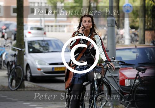 Amsterdam 17 mei 2016 
Nada v Nie bellend op de fiets.