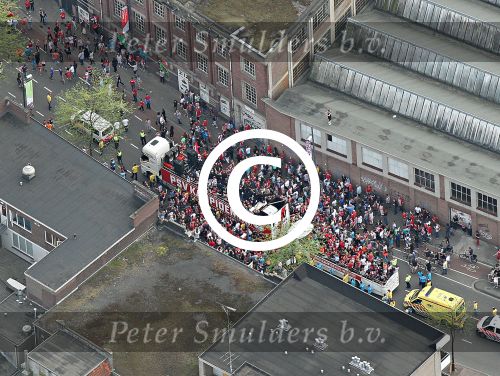 Eindhoven, 9 Mei 2016
PSV en dus de Eindhovenaren vieren het landskampioenschap
Stadhuisplein, Markt, Jan van Lieshoutstraat, Vestdijk