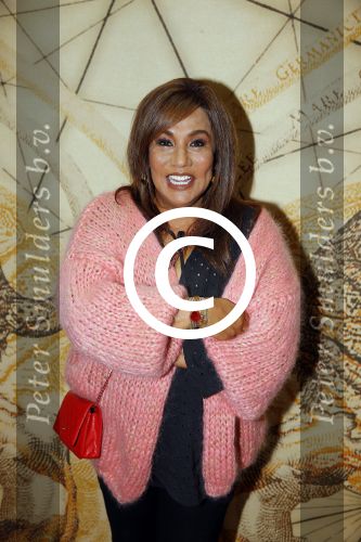 Amsterdam 26 april 2016
Presentatie net 5 programma de wereld rond in 6 stappen in het Andaz hotel.
Patty Brard en Bridget Maasland