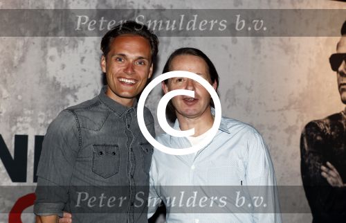 Amsterdam 6 mei 2016
Wereldpremiere van Armin v Buuren, Armin Only Embrace in het ziggo dome.
Armin kwam met zijn vrouw over de rode loper binnen. Pim Wessels met ...