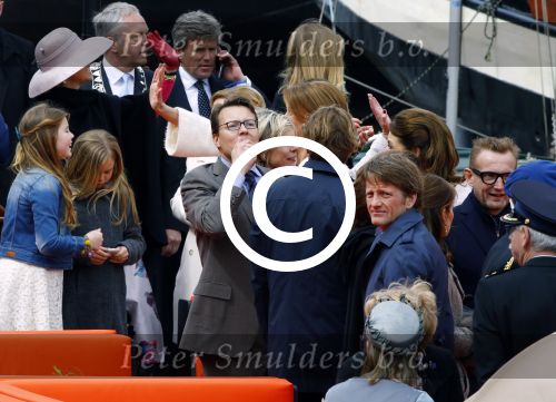 Zwolle 27 april 2016
Koningsdag in Zwolle met Koning Willem Alexander Koningin Maxima Prinses Amalia Ariane Alexia Prins Constantijn Prinses Laurentien Prins Maurits Prinses Marilene Prins Bernhard Prinses Annette Prins Pieter Christiaan Prinses Anita Prins Floris en Prinses Aimee.