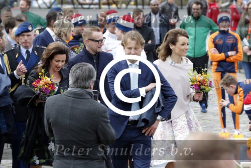 Zwolle 27 april 2016
Koningsdag in Zwolle met Koning Willem Alexander Koningin Maxima Prinses Amalia Ariane Alexia Prins Constantijn Prinses Laurentien Prins Maurits Prinses Marilene Prins Bernhard Prinses Annette Prins Pieter Christiaan Prinses Anita Prins Floris en Prinses Aimee.