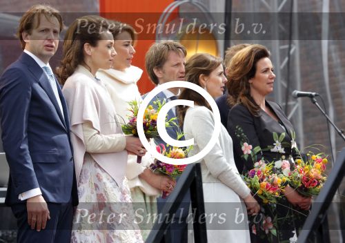 Zwolle 27 april 2016
Koningsdag in Zwolle met Koning Willem Alexander Koningin Maxima Prinses Amalia Ariane Alexia Prins Constantijn Prinses Laurentien Prins Maurits Prinses Marilene Prins Bernhard Prinses Annette Prins Pieter Christiaan Prinses Anita Prins Floris en Prinses Aimee.
