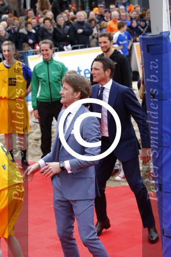 Zwolle 27 april 2016
Koningsdag in Zwolle met Koning Willem Alexander Koningin Maxima Prinses Amalia Ariane Alexia Prins Constantijn Prinses Laurentien Prins Maurits Prinses Marilene Prins Bernhard Prinses Annette Prins Pieter Christiaan Prinses Anita Prins Floris en Prinses Aimee.