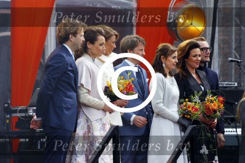 Zwolle 27 april 2016
Koningsdag in Zwolle met Koning Willem Alexander Koningin Maxima Prinses Amalia Ariane Alexia Prins Constantijn Prinses Laurentien Prins Maurits Prinses Marilene Prins Bernhard Prinses Annette Prins Pieter Christiaan Prinses Anita Prins Floris en Prinses Aimee.