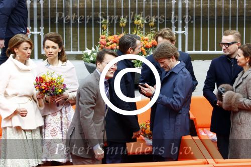 Zwolle 27 april 2016
Koningsdag in Zwolle met Koning Willem Alexander Koningin Maxima Prinses Amalia Ariane Alexia Prins Constantijn Prinses Laurentien Prins Maurits Prinses Marilene Prins Bernhard Prinses Annette Prins Pieter Christiaan Prinses Anita Prins Floris en Prinses Aimee.