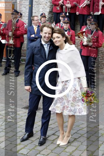 Zwolle 27 april 2016
Koningsdag in Zwolle met Koning Willem Alexander Koningin Maxima Prinses Amalia Ariane Alexia Prins Constantijn Prinses Laurentien Prins Maurits Prinses Marilene Prins Bernhard Prinses Annette Prins Pieter Christiaan Prinses Anita Prins Floris en Prinses Aimee.
