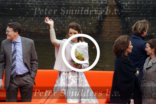 Zwolle 27 april 2016
Koningsdag in Zwolle met Koning Willem Alexander Koningin Maxima Prinses Amalia Ariane Alexia Prins Constantijn Prinses Laurentien Prins Maurits Prinses Marilene Prins Bernhard Prinses Annette Prins Pieter Christiaan Prinses Anita Prins Floris en Prinses Aimee.