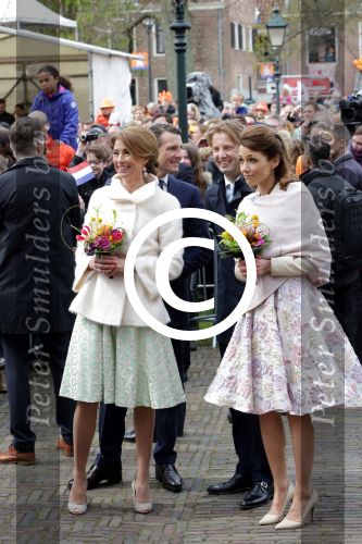 Zwolle 27 april 2016
Koningsdag in Zwolle met Koning Willem Alexander Koningin Maxima Prinses Amalia Ariane Alexia Prins Constantijn Prinses Laurentien Prins Maurits Prinses Marilene Prins Bernhard Prinses Annette Prins Pieter Christiaan Prinses Anita Prins Floris en Prinses Aimee.