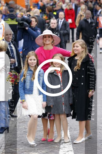 Zwolle 27 april 2016
Koningsdag in Zwolle met Koning Willem Alexander Koningin Maxima Prinses Amalia Ariane Alexia Prins Constantijn Prinses Laurentien Prins Maurits Prinses Marilene Prins Bernhard Prinses Annette Prins Pieter Christiaan Prinses Anita Prins Floris en Prinses Aimee.
