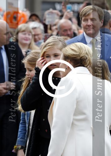 Zwolle 27 april 2016
Koningsdag in Zwolle met Koning Willem Alexander Koningin Maxima Prinses Amalia Ariane Alexia Prins Constantijn Prinses Laurentien Prins Maurits Prinses Marilene Prins Bernhard Prinses Annette Prins Pieter Christiaan Prinses Anita Prins Floris en Prinses Aimee.