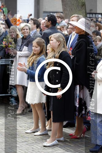 Zwolle 27 april 2016
Koningsdag in Zwolle met Koning Willem Alexander Koningin Maxima Prinses Amalia Ariane Alexia Prins Constantijn Prinses Laurentien Prins Maurits Prinses Marilene Prins Bernhard Prinses Annette Prins Pieter Christiaan Prinses Anita Prins Floris en Prinses Aimee.