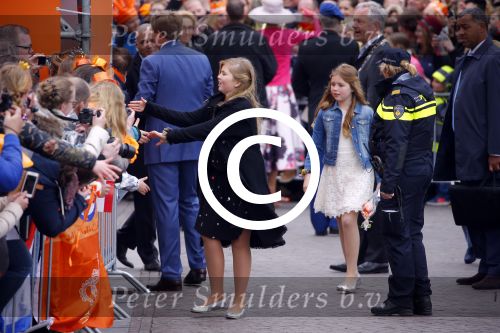 Zwolle 27 april 2016
Koningsdag in Zwolle met Koning Willem Alexander Koningin Maxima Prinses Amalia Ariane Alexia Prins Constantijn Prinses Laurentien Prins Maurits Prinses Marilene Prins Bernhard Prinses Annette Prins Pieter Christiaan Prinses Anita Prins Floris en Prinses Aimee.