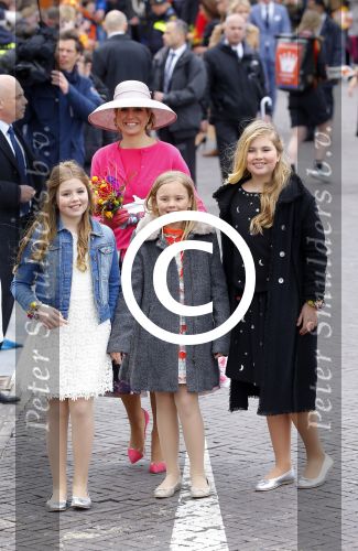 Zwolle 27 april 2016
Koningsdag in Zwolle met Koning Willem Alexander Koningin Maxima Prinses Amalia Ariane Alexia Prins Constantijn Prinses Laurentien Prins Maurits Prinses Marilene Prins Bernhard Prinses Annette Prins Pieter Christiaan Prinses Anita Prins Floris en Prinses Aimee.