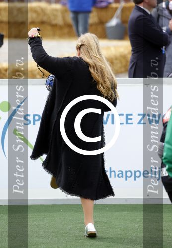 Zwolle 27 april 2016
Koningsdag in Zwolle met Koning Willem Alexander Koningin Maxima Prinses Amalia Ariane Alexia Prins Constantijn Prinses Laurentien Prins Maurits Prinses Marilene Prins Bernhard Prinses Annette Prins Pieter Christiaan Prinses Anita Prins Floris en Prinses Aimee.