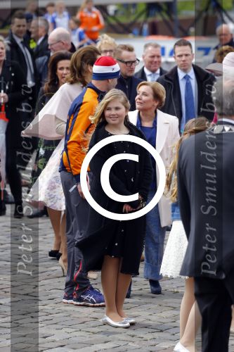 Zwolle 27 april 2016
Koningsdag in Zwolle met Koning Willem Alexander Koningin Maxima Prinses Amalia Ariane Alexia Prins Constantijn Prinses Laurentien Prins Maurits Prinses Marilene Prins Bernhard Prinses Annette Prins Pieter Christiaan Prinses Anita Prins Floris en Prinses Aimee.
