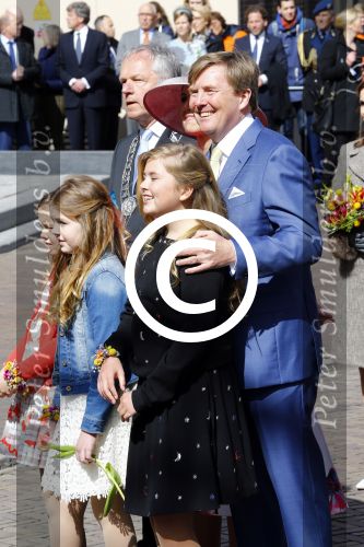 Zwolle 27 april 2016
Koningsdag in Zwolle met Koning Willem Alexander Koningin Maxima Prinses Amalia Ariane Alexia Prins Constantijn Prinses Laurentien Prins Maurits Prinses Marilene Prins Bernhard Prinses Annette Prins Pieter Christiaan Prinses Anita Prins Floris en Prinses Aimee.